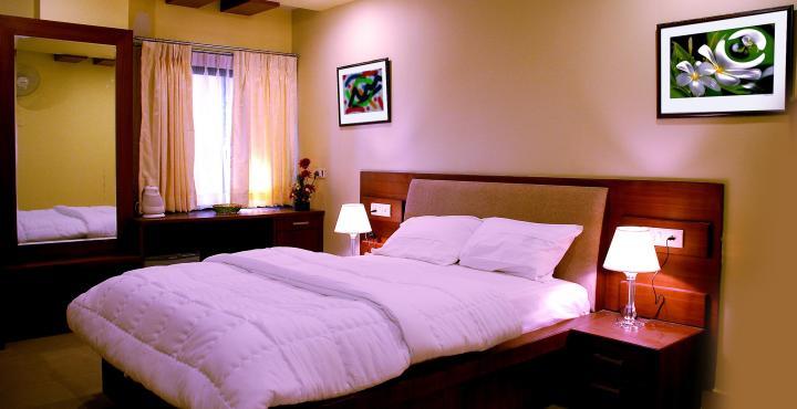 Hotel Sri Madhura Inn ハイデラバード エクステリア 写真