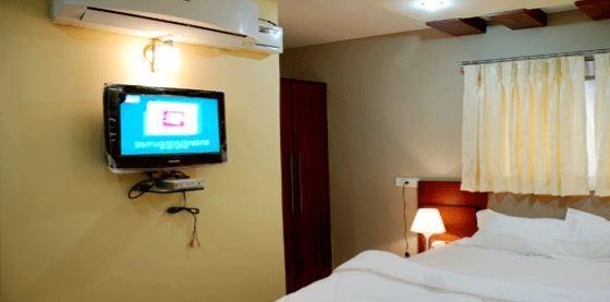 Hotel Sri Madhura Inn ハイデラバード エクステリア 写真