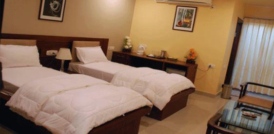 Hotel Sri Madhura Inn ハイデラバード エクステリア 写真