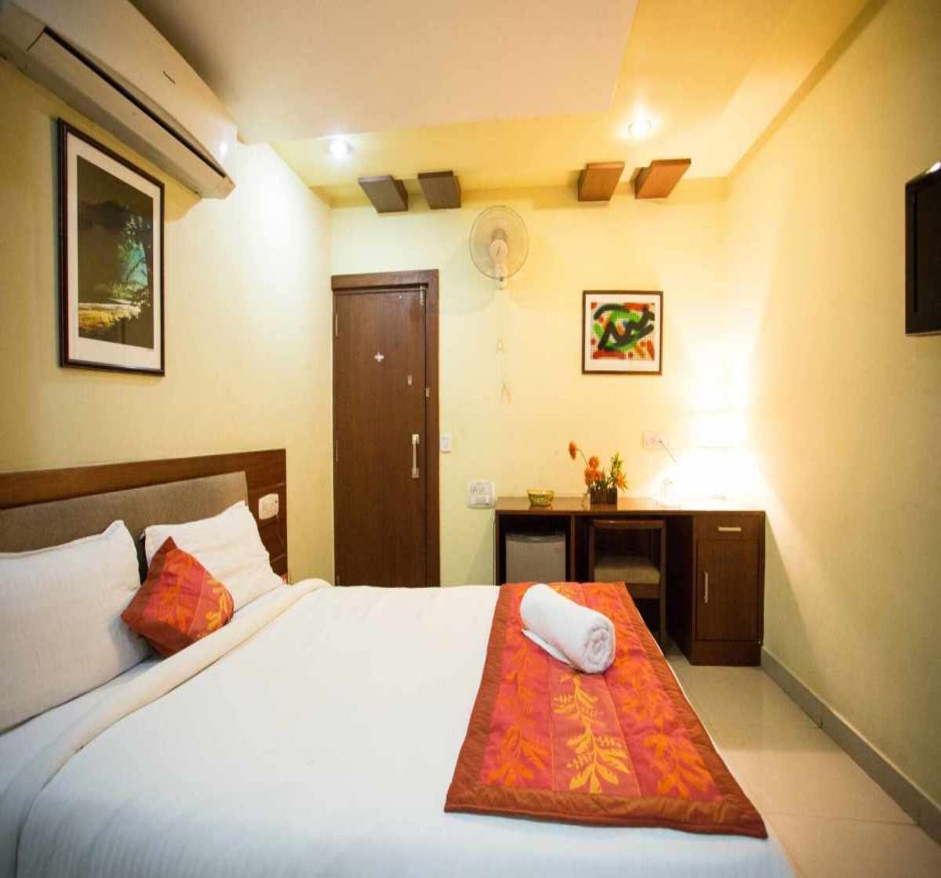 Hotel Sri Madhura Inn ハイデラバード エクステリア 写真